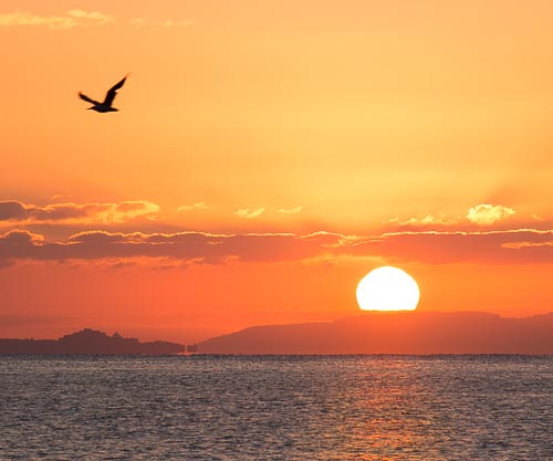 Alba estiva sul mare nei pressi di Gliaca di Piraino