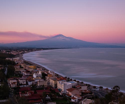 Panorama su Agnone Bagni dalla vecchia statale Catania-Siracusa